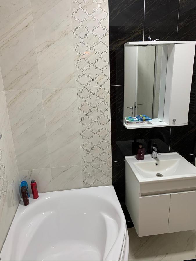 Apartament Cu Regim Hotelier Militari Residence Helen Chiajna エクステリア 写真